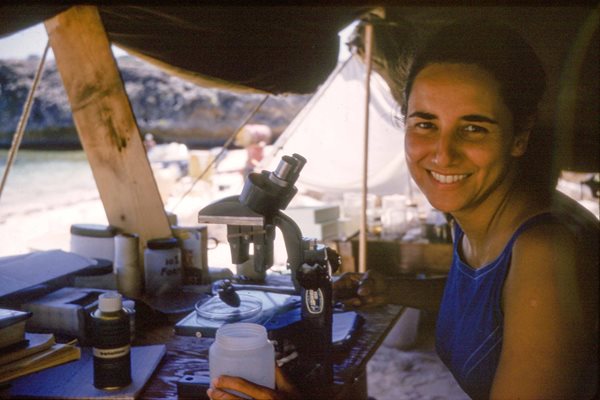 picture of Eugenie Clark when she was younger bio a microscope